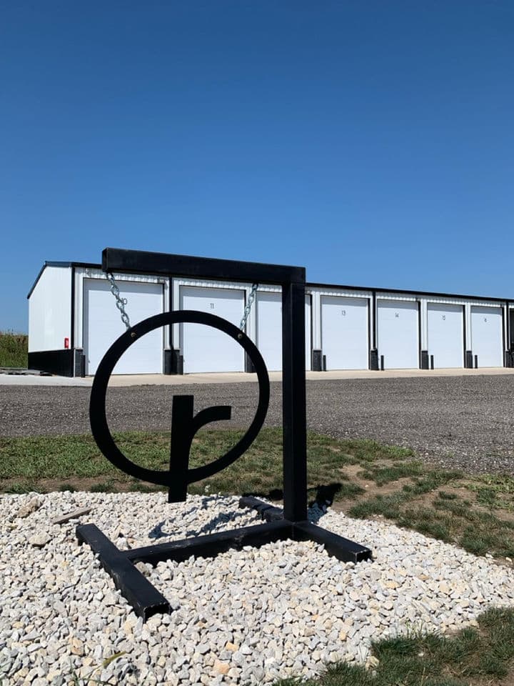 Right Lane Storage entrance sign